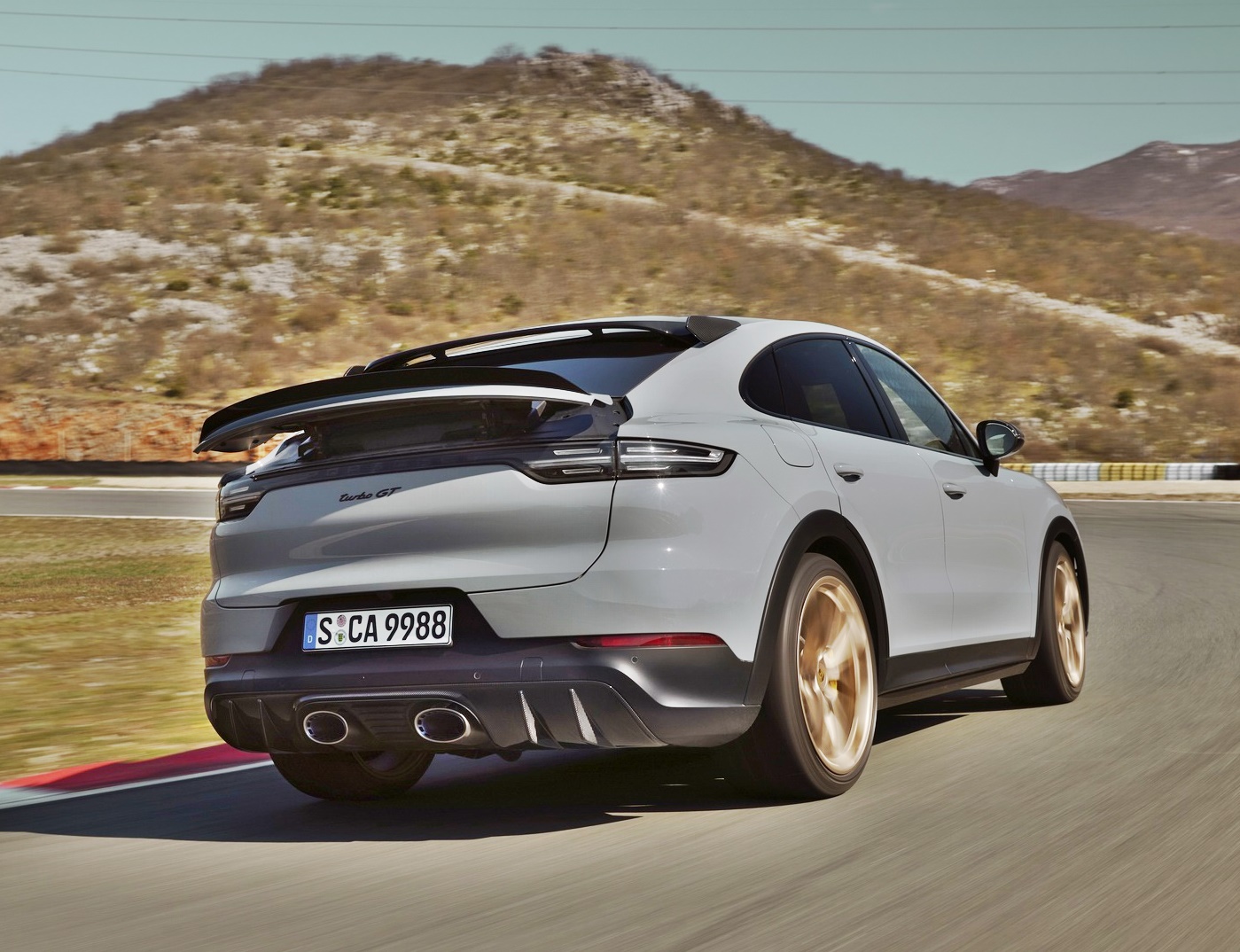El nuevo Porsche Cayenne Turbo GT 2022 es el SUV de la